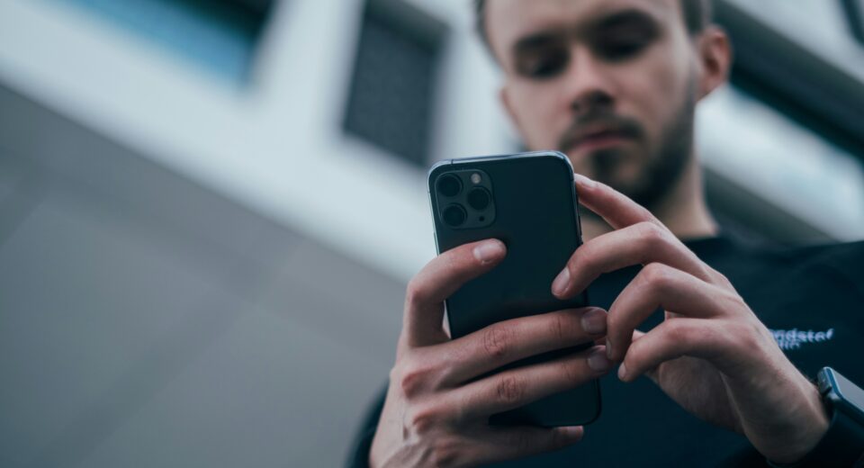 make money with smartphone 2025